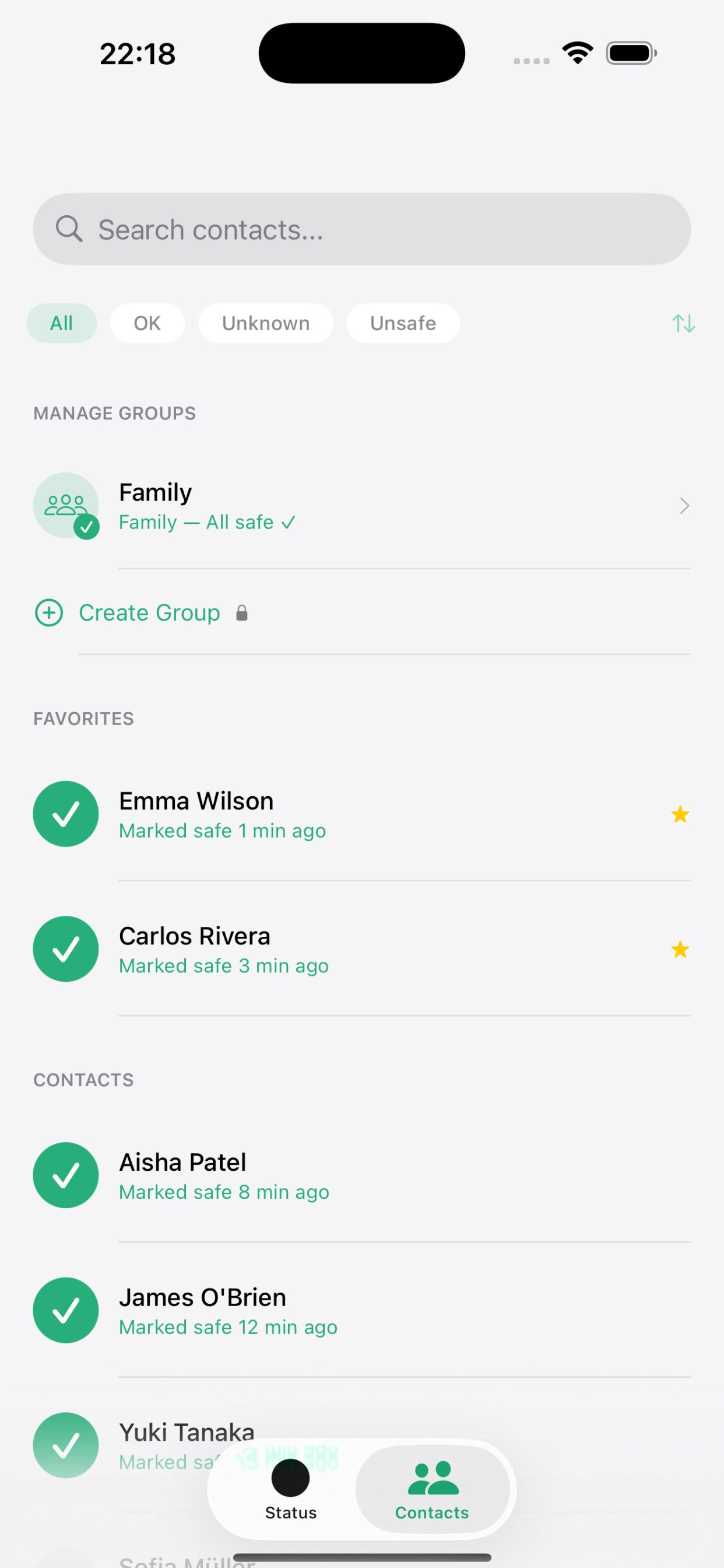 Safeus contacts list showing favorites and contacts all marked safe